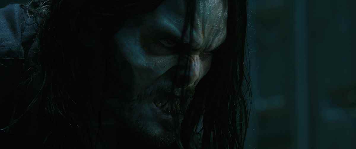 Dr M. Dr Michael Morbius, grondant dans Morbius.