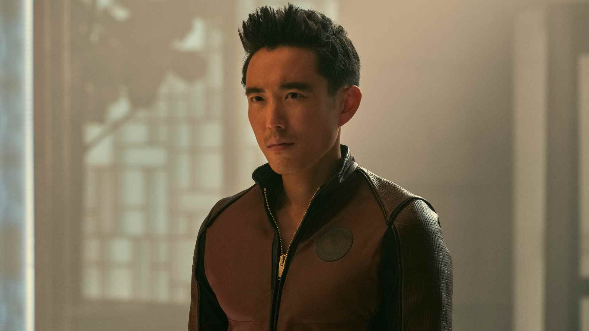 Justin H. Min dans le rôle de Ben Hargreeves dans The Umbrella Academy saison 3