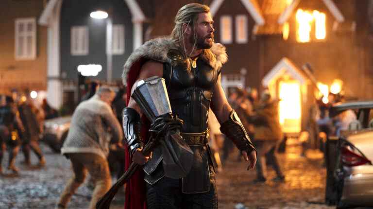 Thor: Love And Thunder obligera Thor à gérer les sautes d'humeur «adolescentes» de Stormbreaker
