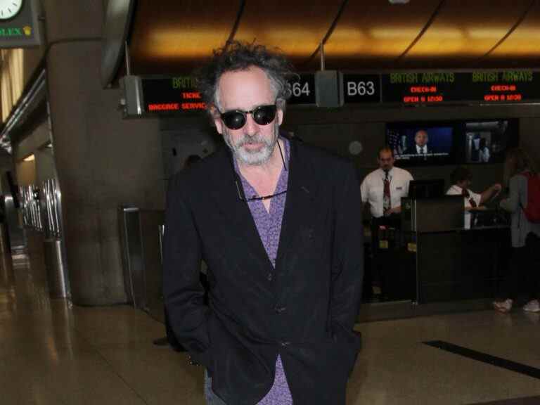 Tim Burton quitte la franchise Batman pour un costume de mamelon