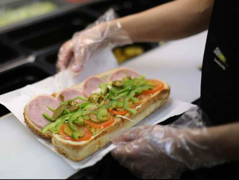 Un employé du métro abattu, tué pour avoir mis «trop de mayonnaise» sur un sandwich