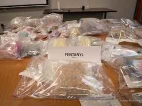 Photo du fentanyl provenant d'une saisie policière de la Colombie-Britannique.