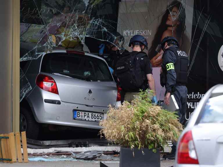 Un homme fonce dans la foule de Berlin, tue un enseignant et blesse 14 élèves