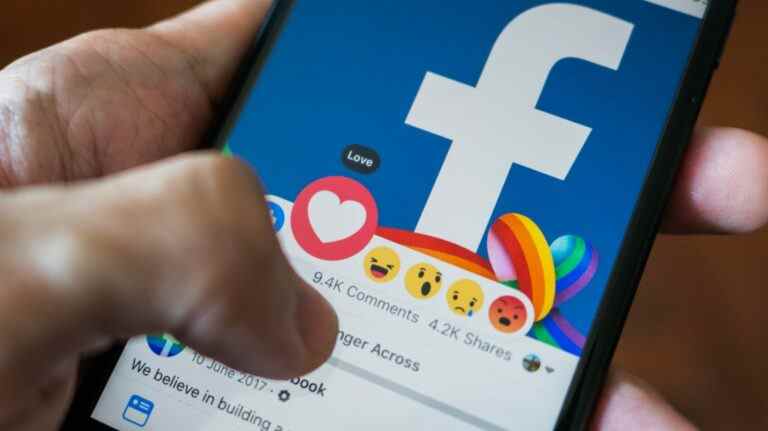 Vos groupes Facebook ont ​​maintenant des discussions de groupe et des appels audio