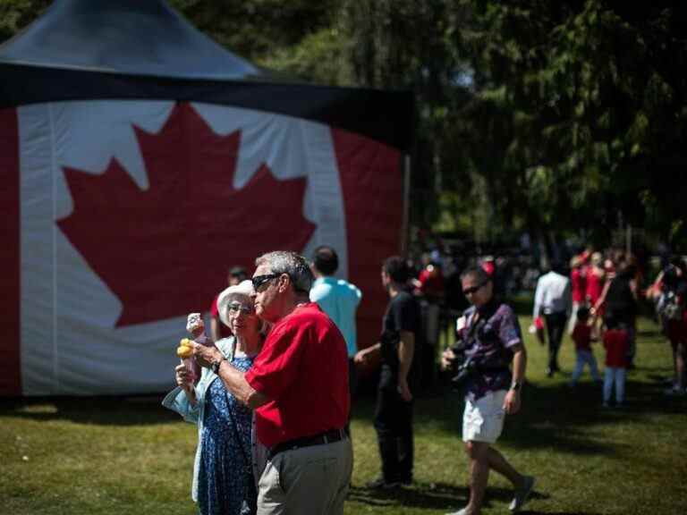 ‘Hotdogs au lieu de steaks:’ Ce que coûtera votre barbecue de la fête du Canada avec l’inflation à chaud