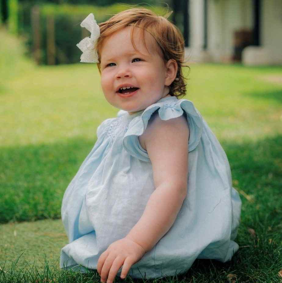 Lilibet, photographiée le jour de son premier anniversaire, a rencontré la reine – mais aucune photo n'a été prise – Misan Harriman/Le duc et la duchesse de Sussex