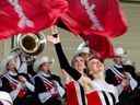 Le Calgary Stampede Showband se produit lors d'un événement médiatique pour annoncer les derniers détails du défilé du Stampede de Calgary de la semaine prochaine le 29 juin 2022. 