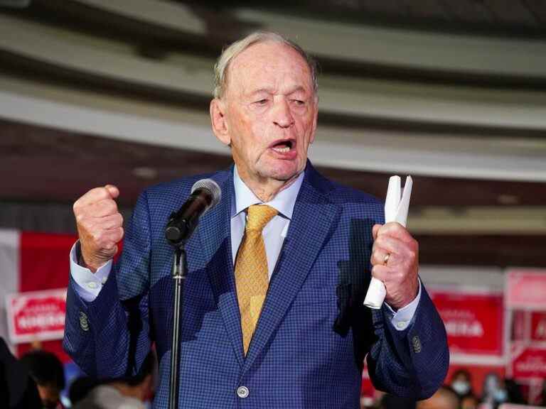 Tout est pardonné : Malgré Adscam, Jean Chrétien est le premier ministre moderne le plus populaire, selon un sondage