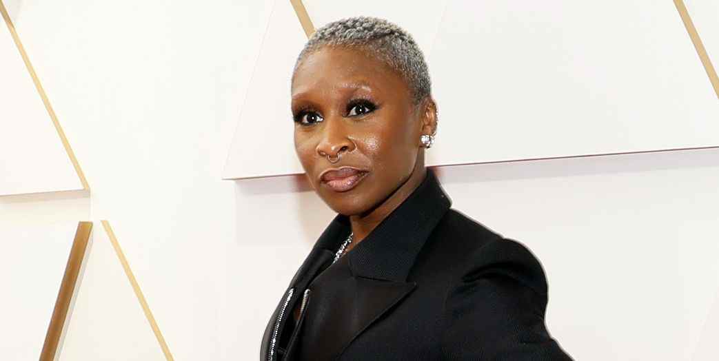 La méchante star Cynthia Erivo se révèle bisexuelle avec un puissant message de fierté

