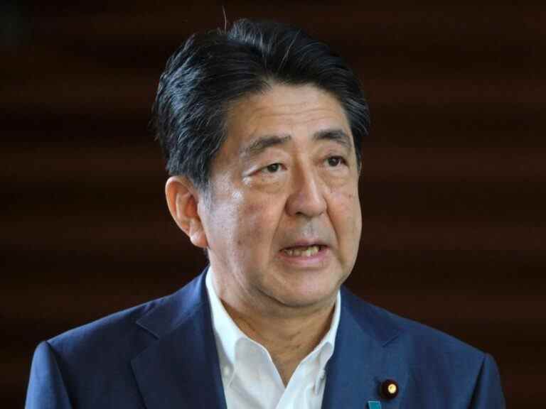 L’ex-Premier ministre japonais Shinzo Abe transporté à l’hôpital après une fusillade apparente: NHK