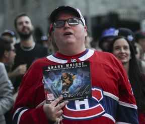 Gerard O'Toole lève les yeux vers un grand écran alors que les Canadiens de Montréal se préparaient à annoncer Juraj Slafkovsky comme premier choix au repêchage de la LNH à Montréal le jeudi 7 juillet 2022. Il espérait que Shane Wright serait choisi en premier.