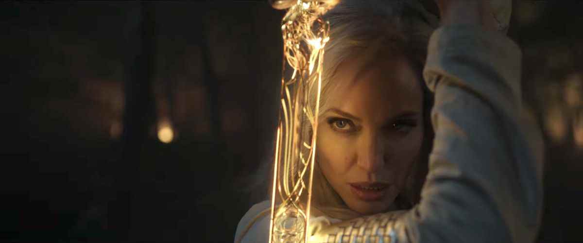 Angelina Jolie dans le rôle de Thena dans Eternals.