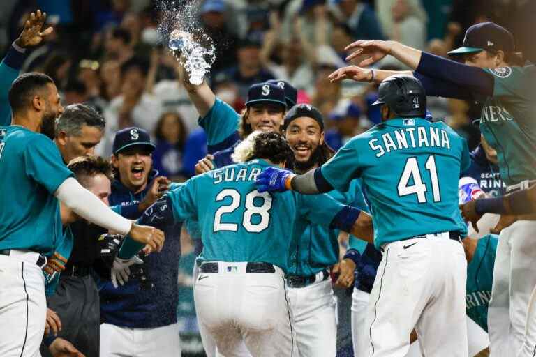 Les chauves-souris des Blue Jays se taisent alors que les Mariners de Seattle s’en vont au 11e