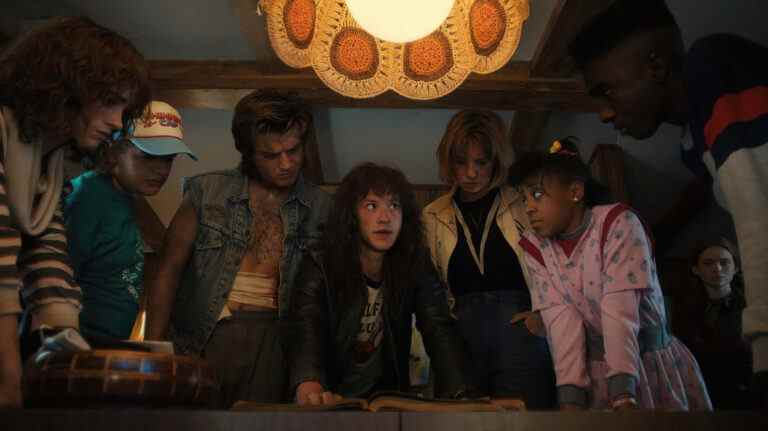 Stranger Things et Teenage Mutant Ninja Turtles s'associent dans de nouveaux ensembles de figurines d'action, et nous ne savons pas pourquoi
