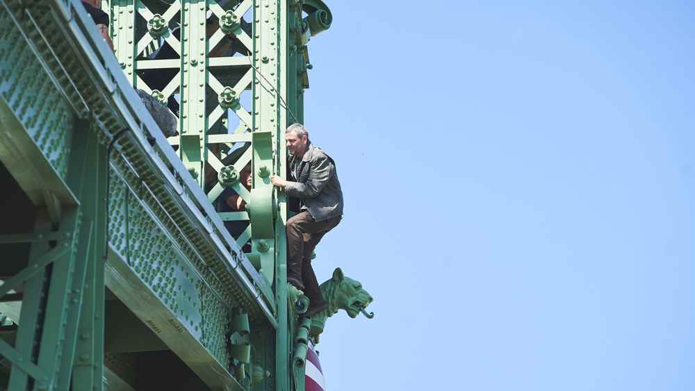 Bogdan Dumitrache joue dans le film sur les pompiers 