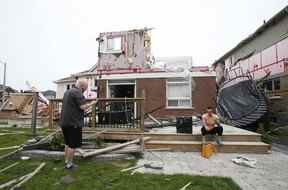 Natalie Harris était à l'intérieur avec leur fils et deux chiens lorsque la tornade a frappé le vendredi 16 juillet 2021. JACK BOLAND / TORONTO SUN FILES