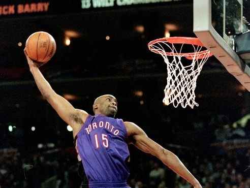 « DÉCEVANT »: l’ex-Raptor Vince Carter dunks sur les commentaires de l’hôte de Fox Sports à Toronto