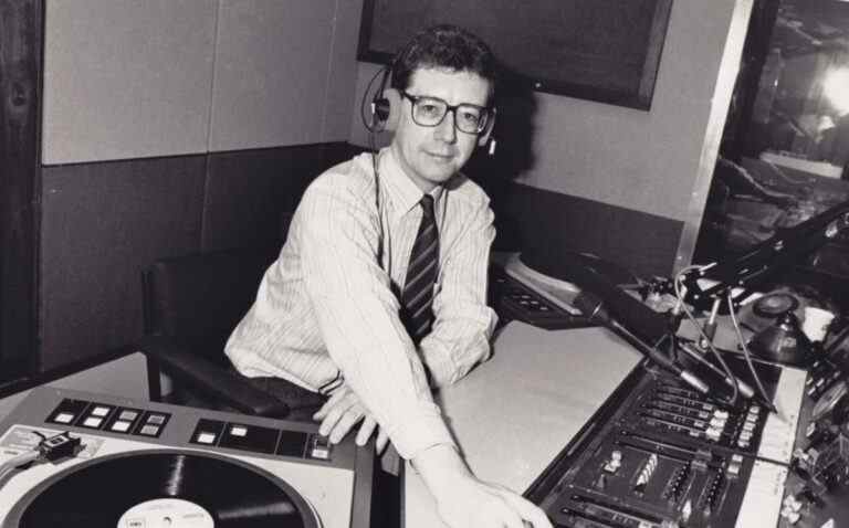 Chris Stuart, DJ radio et commentateur aux funérailles de la princesse de Galles et de la reine mère – nécrologie