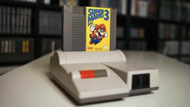 Aléatoire : Avez-vous vu ce mignon précurseur inédit de la NES Top Loader ?
