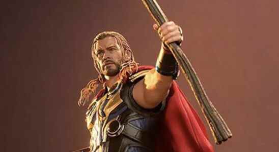 Thor : Love and Thunder obtient une figurine articulée de luxe avec des lumières LED