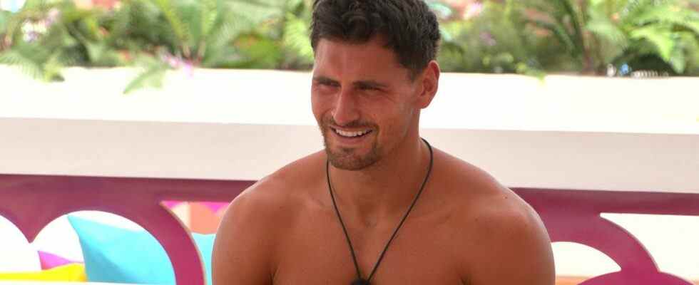 Jay de Love Island révèle avec qui il craint d'avoir «oublié» la connexion