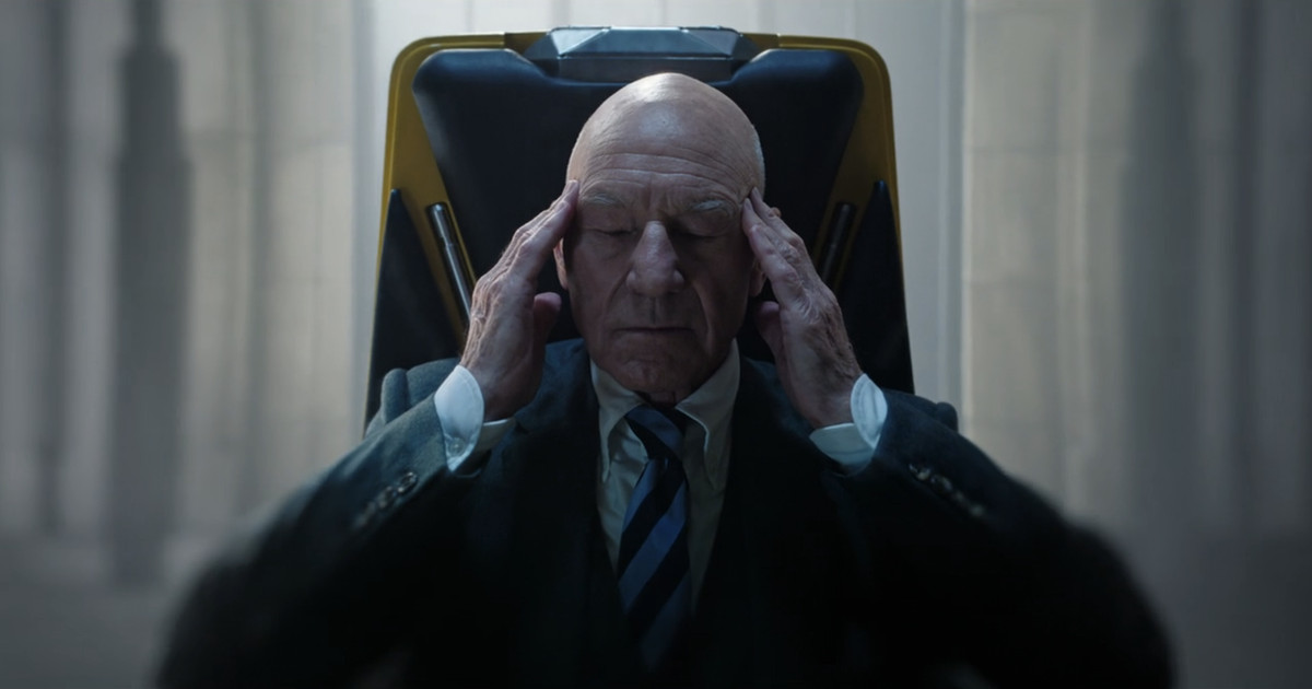 Patrick Stewart dans le rôle du professeur Xavier dans une apparition dans Doctor Strange: In the Multiverse of Madness. 