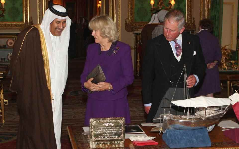 Le prince de Galles et la duchesse de Cornouailles reçoivent le cheikh au château de Windsor en 2010 - Getty Images Europe