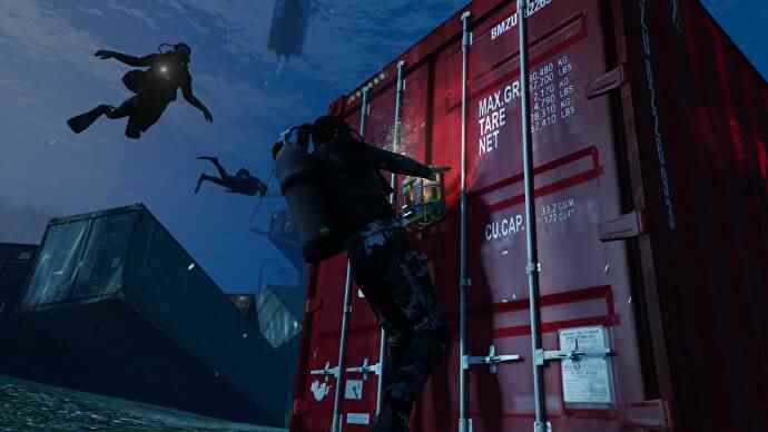 Un joueur ouvre un conteneur sous-marin dans la bande-annonce de GTA Online The Criminal Enterprises