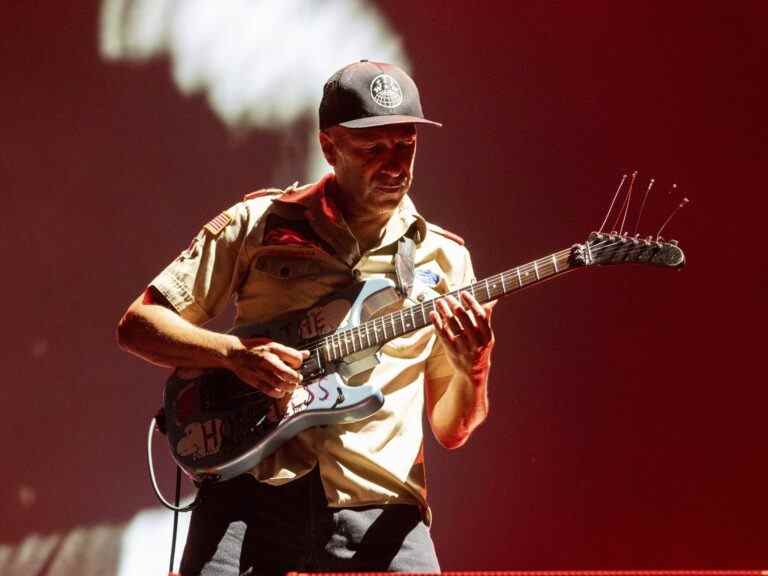 Tom Morello de Rage Against The Machine fait tomber la scène au spectacle de Toronto