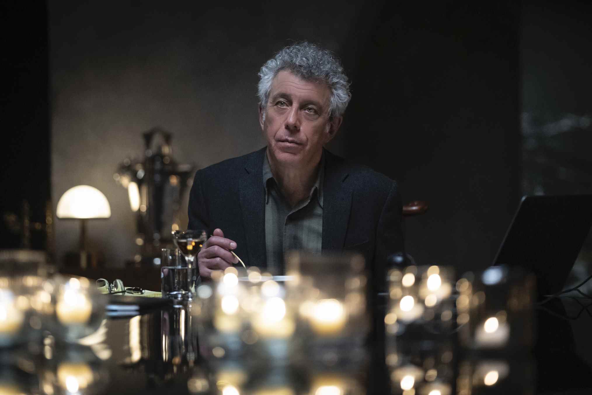 Eric Bogosian dans le rôle de Daniel Molloy dans Entretien avec un vampire