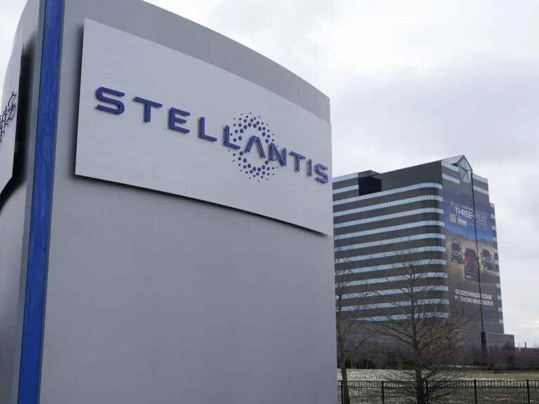 Stellantis licencie des employés dans deux usines ontariennes