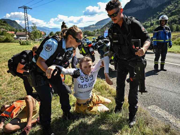 Les fans du Tour de France s’attaquent aux éco-manifestants qui ont bloqué le parcours de la course