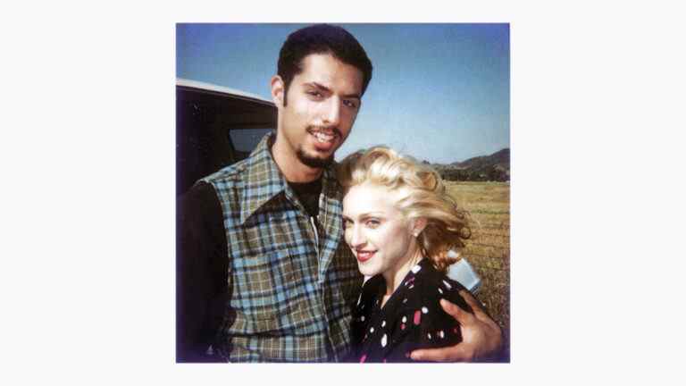 Madonna dans "Ride or Die" Guy Oseary, le singe ennuyé qui s'est enfui et son biopic à venir : "Personne ne racontera mon histoire sauf moi" Les plus populaires doivent être lus
	
	
