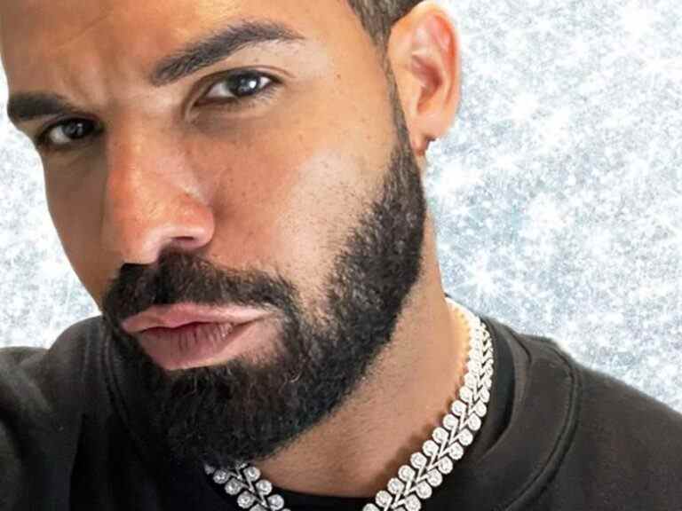 Drake défend un vol de 14 minutes de Toronto à Hamilton