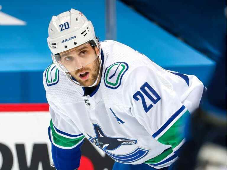 Brandon Sutter des Canucks toujours coincé dans le labyrinthe des long-courriers COVID-19