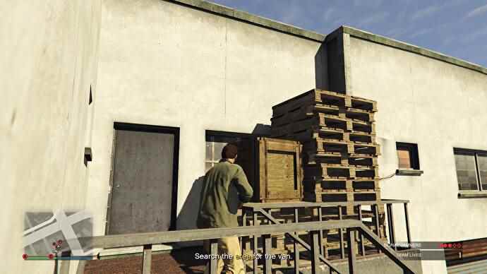 Les cases près de Jammer D dans GTA Online Criminal Enterprises.