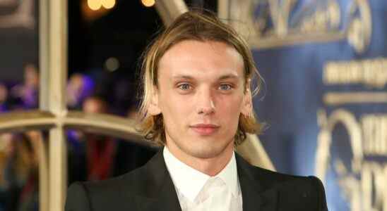 Jamie Campbell Bower de Stranger Things partage un message puissant alors qu'il s'ouvre sur la dépendance