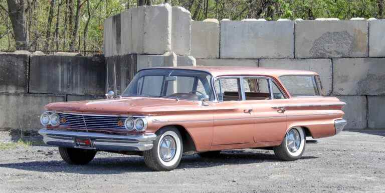 1960 Pontiac Catalina Safari est notre choix d’enchères Apportez une remorque