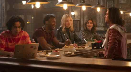 Aleyse Shannon, Aldis Hodge, Beth Riesgraf, Gina Bellman, Christian Kane in Leverage Redemption