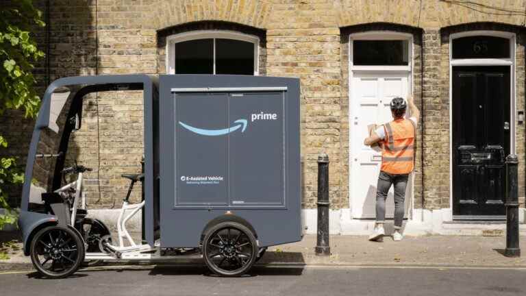 Amazon commence à faire des livraisons en vélo électrique et à pied à Londres