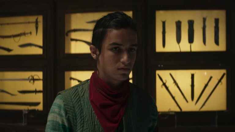 Aramis Knight de Mme Marvel explique pourquoi Red Dagger HQ est l'ensemble "le plus cool" qu'il ait vu de sa vie
