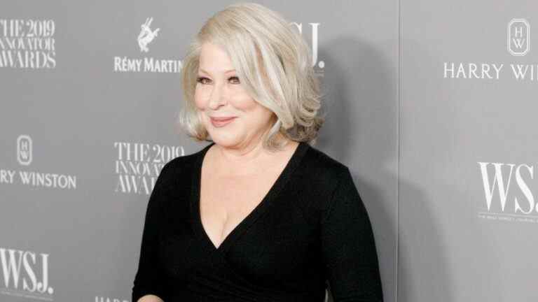 Bette Midler réagit au contrecoup de ses tweets sur «l'effacement» des femmes
