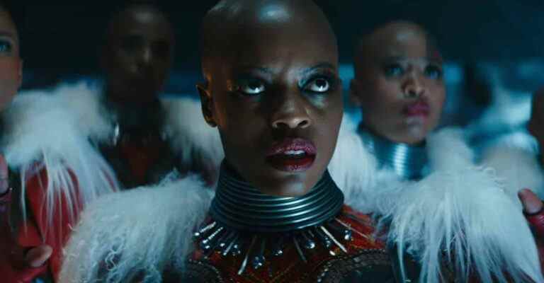 Black Panther: Wakanda Forever Trailer frappe un ton sombre et festif
