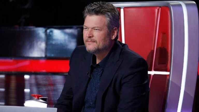 Blake Shelton a partagé un TikTok BTS de la réalisation de l'une de ses vidéos préférées et il a décroché un avertissement de "contenu sensible"
