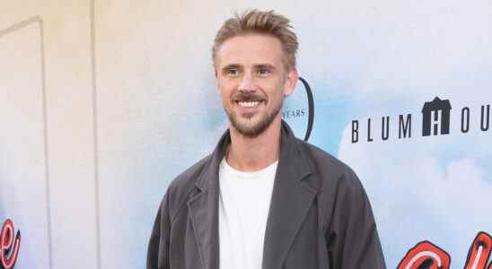 Boyd Holbrook, star de "Indiana Jones 5", dit que Harrison Ford "déchire et rugit" dans le nouveau film le plus populaire doit être lu