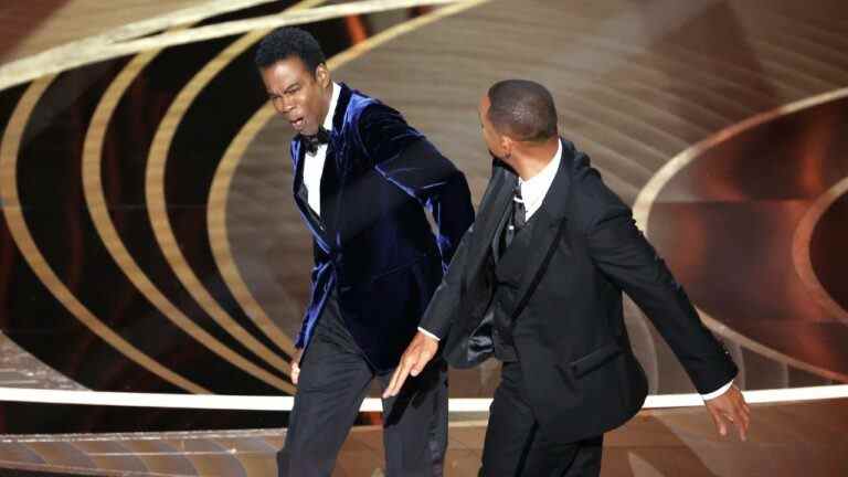 Chris Rock sur la gifle des Oscars : "Ouais, ça fait mal"
