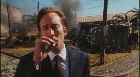 Nicolas Cage smoking cigar in Lord of War