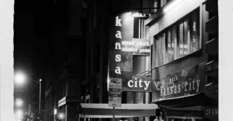  Critique de "Nightclubbing: The Birth of Punk Rock in NYC": Un documentaire sur la nostalgie punk capture à quel point Kansas City de Max était aussi séminal que CBGB Critique de "Nightclubbing: The Birth of Punk Rock in NYC": Un documentaire sur la nostalgie punk capture à quel point Kansas City était Max aussi séminal que CBGB Revu au Joe's Pub, New York, 20 juillet 2022. Durée : 80 MIN.  Les plus populaires doivent être lus Inscrivez-vous aux bulletins d'information sur les variétés Plus de nos marques
	
	
