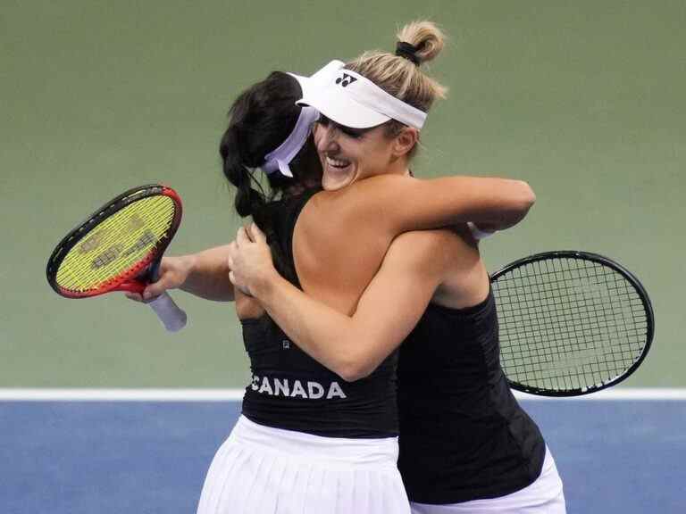 Dabrowski du Canada et sa partenaire Olmos progressent en double féminin à Wimbledon