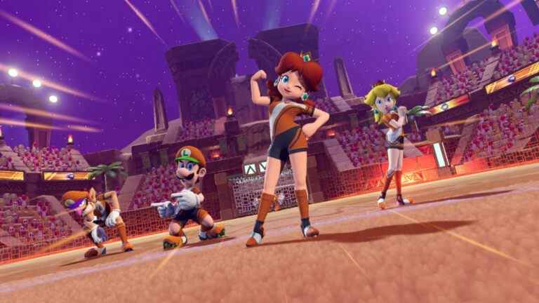 Daisy et Shy Guy se dirigent vers Mario Strikers: Battle League